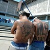 Nueva ola de motines sacude cárceles de Guatemala luego de que pandilleros de la Mara Salvatrucha tomaran como rehenes a guardias en dos prisiones distintas. Nueva ola de motines sacude cárceles de Guatemala luego de que pandilleros de la Mara Salvatrucha tomaran como rehenes a guardias en dos prisiones distintas.