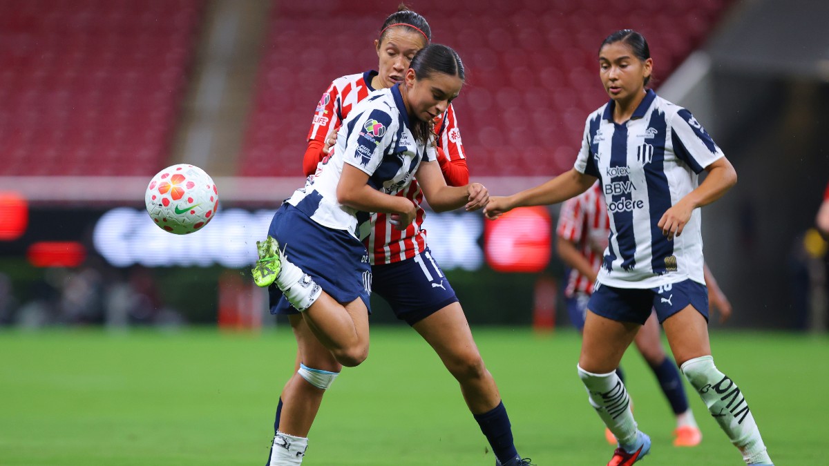 Las Chivas de Antonio Contreras rescataron el empate ante Rayadas sobre el final del encuentro de la jornada 8 del Apertura 2025.