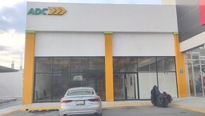 Los afectados de la financiera ADC en Saltillo indicaron que dieron enganches de entre 12 mil y 15 mil pesos para obtener los vehículos.