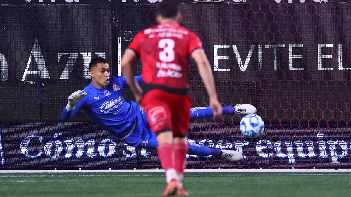Las Chivas han sufrido varias desatenciones en la zona defensiva, lo que los ha llevado a cometer cinco penales en cinco partidos en lo que va del Apertura 2025