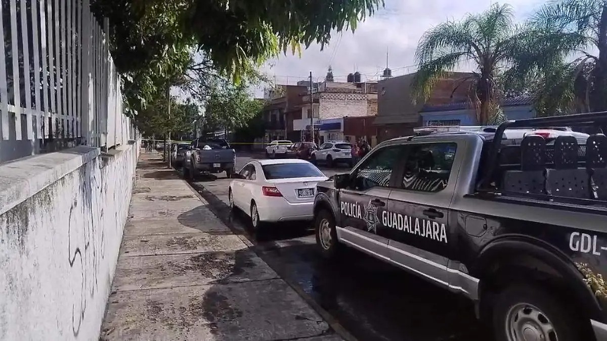 Tras el multihomicidio de una familia hallada en una camioneta, se confirmó que eran originarios de Michoacán y se investiga un taller mecánico vinculado al cri Tras el multihomicidio de una familia hallada en una camioneta, se confirmó que eran originarios de Michoacán y se investiga un taller mecánico vinculado al cri