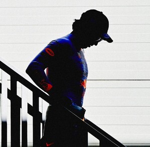Sergio Pérez estuvo fuera de Fórmula 1 durante la Temporada 2025, esto luego de su salida de Red Bull, sin embargo, en 2026 regresará a la parrilla.