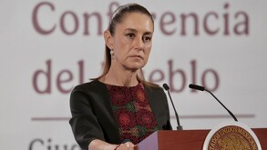 Claudia Sheinbaum y Omar García Harfuch niegan que 'El Mayo' Zambada haya sobornado a militares o funcionarios en México.