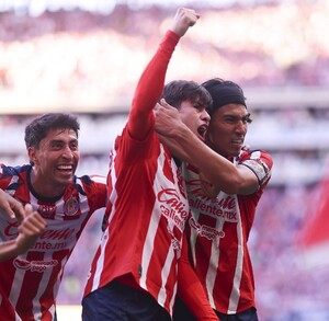 Armando González ha tenido un ascenso intermitente desde su llegada a Chivas, donde sus minutos no han sido muchos, pero su efectividad sí.