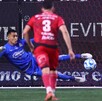 Las Chivas han sufrido varias desatenciones en la zona defensiva, lo que los ha llevado a cometer cinco penales en cinco partidos en lo que va del Apertura 2025 Las Chivas han sufrido varias desatenciones en la zona defensiva, lo que los ha llevado a cometer cinco penales en cinco partidos en lo que va del Apertura 2025