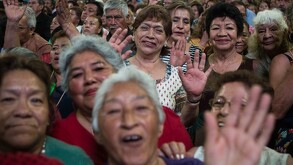 A partir de los  años, los adultos mayores pueden solicitar su tarjeta de INAPAM
