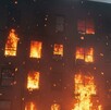 Padres y su bebé recién nacido murieron tras saltar de un edificio durante incendio en Valparaíso de Goiás, Brasil. Padres y su bebé recién nacido murieron tras saltar de un edificio durante incendio en Valparaíso de Goiás, Brasil.