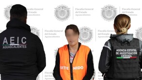 La Fiscalía General del Estado de Aguascalientes cumplimentó una orden de aprehensión contra Xóchitl Coral, señalada por el delito de corrupción de menores.