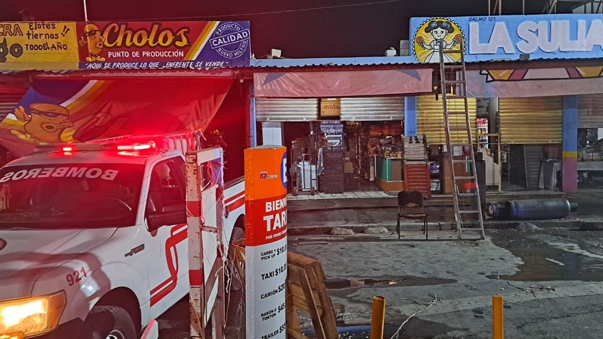 Freidora encendida provoca incendio en Mercado Abastos de Gómez Palacio Freidora encendida provoca incendio en Mercado Abastos de Gómez Palacio
