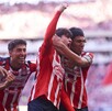 Armando González ha tenido un ascenso intermitente desde su llegada a Chivas, donde sus minutos no han sido muchos, pero su efectividad sí. Armando González ha tenido un ascenso intermitente desde su llegada a Chivas, donde sus minutos no han sido muchos, pero su efectividad sí.