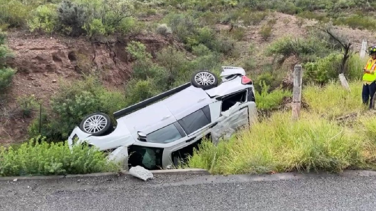 El conductor de la Expedition donde viajaba Teresita perdió el control de la unidad, invadió el carril contrario y volcó.