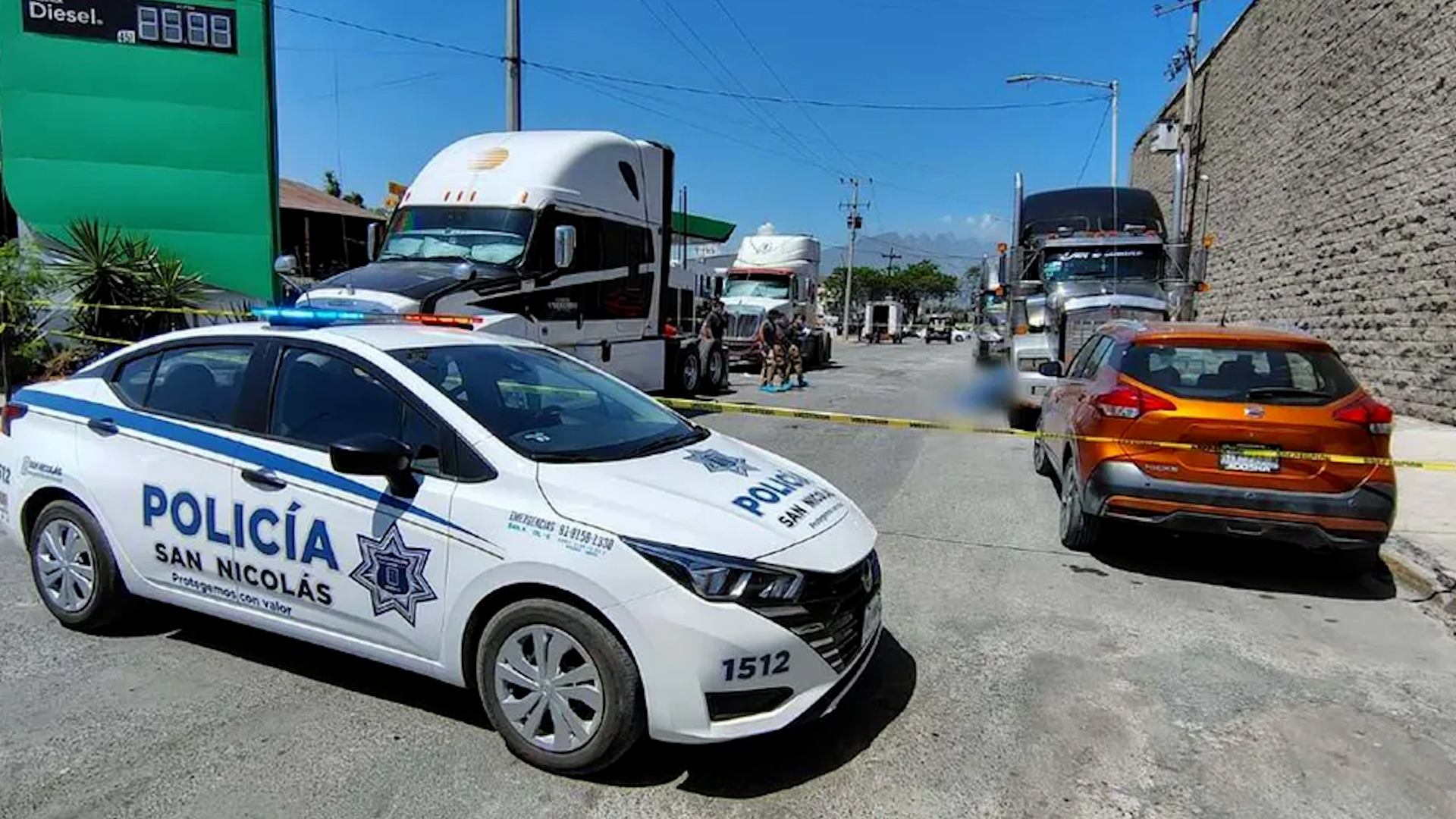 Los hechos fueron reportados en el cruce de la calle Profesor Eulogio Treviño y avenida San Nicolás, junto al Mercado de Abastos.