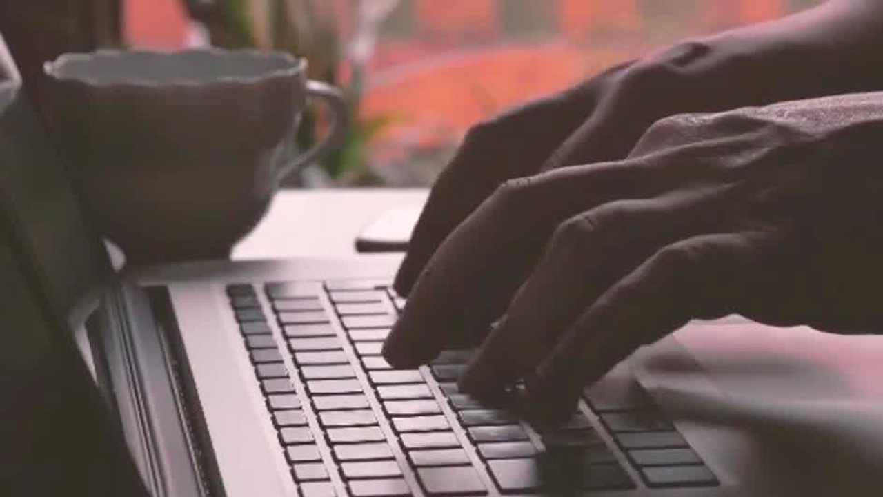 La Condusef reportó que adultos mayores son las principales víctimas de fraudes en México.