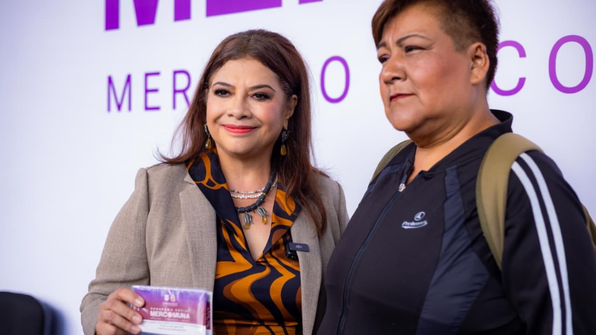 Clara Brugada entrega vales Mercomuna en CdMx Clara Brugada entrega vales Mercomuna en CdMx