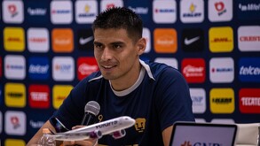 El delantero de los Pumas en conferencia de prensa externó no sentirse preocupado ante la posible incorporación de otro delantero desde el extranjero.