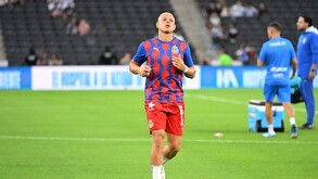 El máximo anotador de la Selección Mexicana Javier Hernández volvió a ser convocado con Chivas para enfrentar a Cruz Azul.