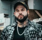 Emiliano Aguilar no hizo caso omiso a la publicación y respondió