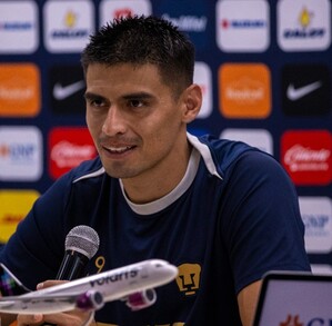 El delantero de los Pumas en conferencia de prensa externó no sentirse preocupado ante la posible incorporación de otro delantero desde el extranjero.