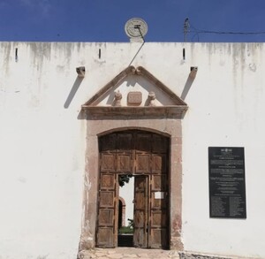 El museo conserva los colores originales en las paredes e incluso pisos de cantera que se han preservado por casi 200 años. El museo conserva los colores originales en las paredes e incluso pisos de cantera que se han preservado por casi 200 años.