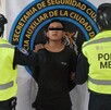 Hombre golpea a policía embarazada tras riña en la estación Mixcoac del Metro CdMx; fue trasladada a un hospital Hombre golpea a policía embarazada tras riña en la estación Mixcoac del Metro CdMx; fue trasladada a un hospital