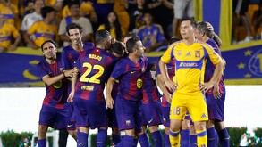 Las leyendas de Barcelona derrotaron 3-2 a Tigres.