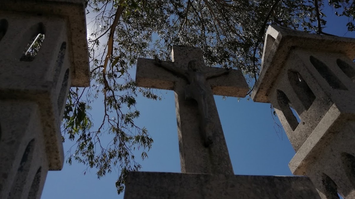 En Guanajuato el crimen organizado ya comienza a replicar un ‘modus operandi’ para desaparecer cuerpos, ahora están utilizando panteones para que no haya rastro En Guanajuato el crimen organizado ya comienza a replicar un ‘modus operandi’ para desaparecer cuerpos, ahora están utilizando panteones para que no haya rastro