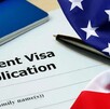 Trump propone limitar la estancia de estudiantes extranjeros en Estados Unidos poniendo fin al estatus indefinido y endureciendo la supervisión migratoria. Trump propone limitar la estancia de estudiantes extranjeros en Estados Unidos poniendo fin al estatus indefinido y endureciendo la supervisión migratoria.