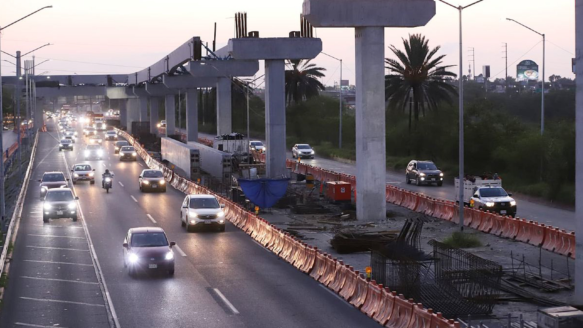 De acuerdo con las autoridades, los carriles exprés estarán operando de manera regular para agilizar los congestionamientos que se generan.