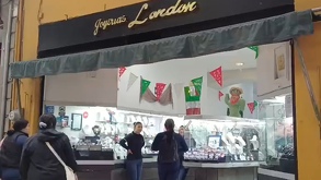 Pese a llegar con vida al hospital Betania, el empresario Efrén Ramírez perdió la vida horas después debido a la gravead de las heridas que presentaba.