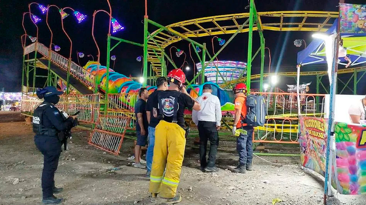 Dos personas resultaron lesionadas la noche del domingo 31 de agosto, luego de una falla en un juego mecánico de La Nueva Feria de Juárez, Nuevo León.