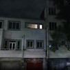 El hombre que cayó de la azotea quedó atrapado entre los dos edificios por al menos dos horas en la GAM. El hombre que cayó de la azotea quedó atrapado entre los dos edificios por al menos dos horas en la GAM.