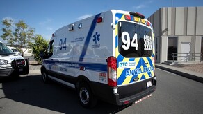 Mientras la especialista se disponía a atender al motociclista, terminó convirtiéndose también en paciente.
