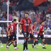 Aunque en el futbol se dice que la primera línea de defensa es el ataque, es una realidad que los hombres del fondo tienen una responsabilidad mayor Aunque en el futbol se dice que la primera línea de defensa es el ataque, es una realidad que los hombres del fondo tienen una responsabilidad mayor