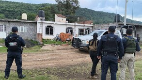 La FGE identificó a dos de las cuatro víctimas halladas en una fosa clandestina en Huaniqueo, Michoacán; eran padre e hijo reportados como desaparecidos.
