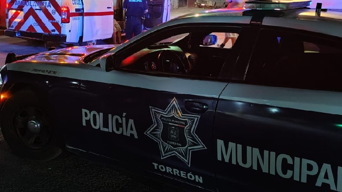 Un joven de 15 años fue atacado por dos sujetos en la avenida Francisco Villa, en la colonia División del Norte, al oriente de Torreón. Un joven de 15 años fue atacado por dos sujetos en la avenida Francisco Villa, en la colonia División del Norte, al oriente de Torreón.