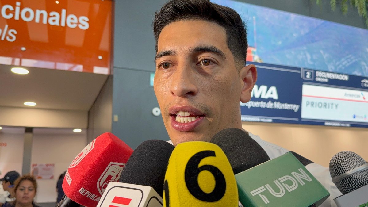 El portero argentino no fue registrado con Monterrey para el Apertura 2025 y terminó prestado para el Real Zaragoza de España. El portero argentino no fue registrado con Monterrey para el Apertura 2025 y terminó prestado para el Real Zaragoza de España.