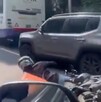 La mujer fue perseguida por un agente de tránsito luego de que rozara otro vehículo y manejara de manera imprudente La mujer fue perseguida por un agente de tránsito luego de que rozara otro vehículo y manejara de manera imprudente