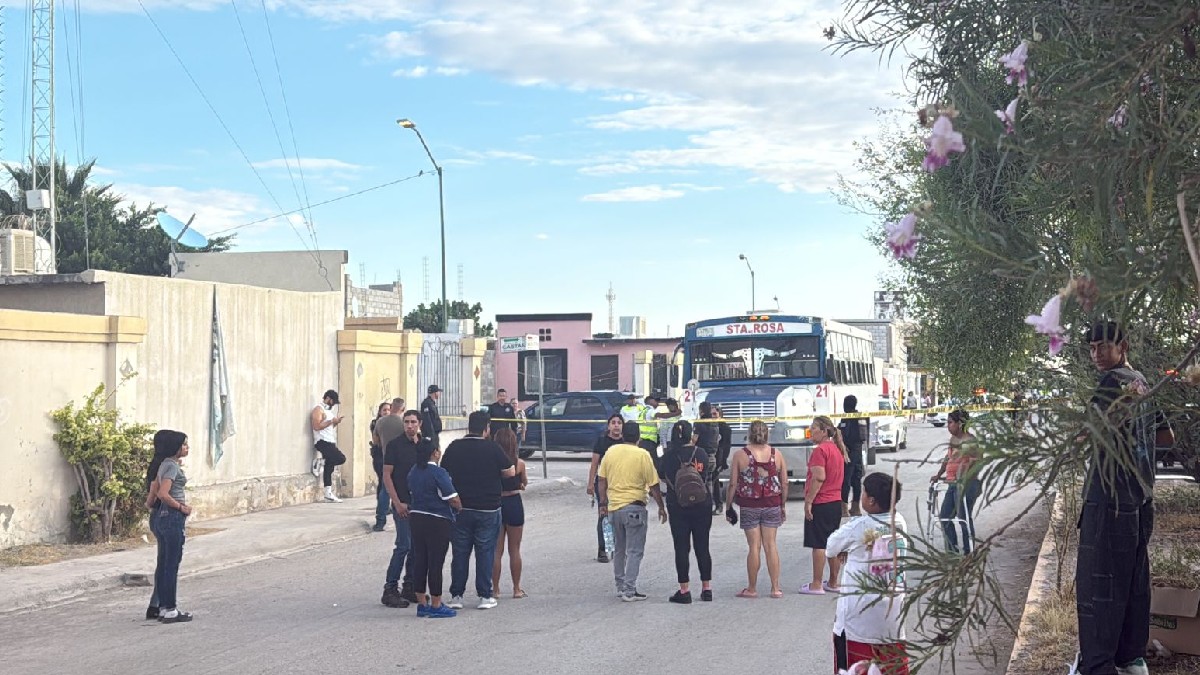 Una mujer de 63 años, identificada como Martha Elena Alvarado González, murió la mañana de este miércoles en el fraccionamiento Urbivilla del Cedro. Una mujer de 63 años, identificada como Martha Elena Alvarado González, murió la mañana de este miércoles en el fraccionamiento Urbivilla del Cedro.
