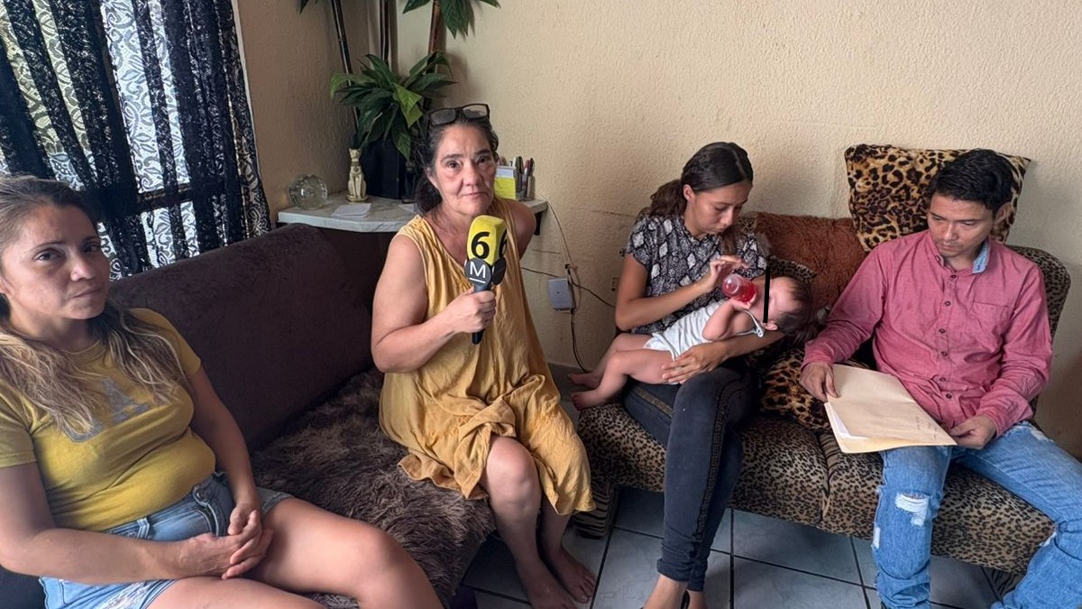 El caso de Nora Guadalupe Santana es un testimonio desgarrador, es una madre que pide apoyo para poder atenderlos en Gómez Palacio. El caso de Nora Guadalupe Santana es un testimonio desgarrador, es una madre que pide apoyo para poder atenderlos en Gómez Palacio.