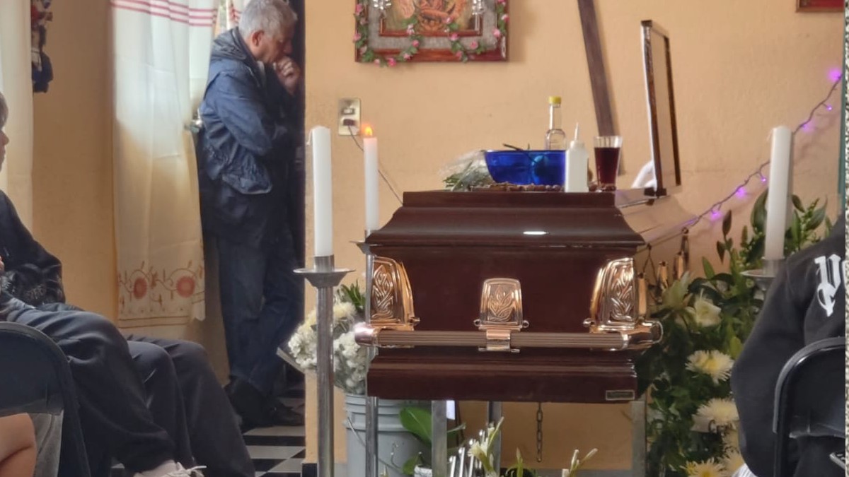 La familia de Emmanuel le da el último adiós La familia de Emmanuel le da el último adiós
