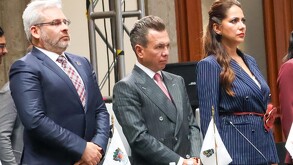 El gobernador Pablo Lemus propone en Consejo Nacional de Seguridad, reforzar seguridad en centrales camioneras para frenar reclutamiento criminal.