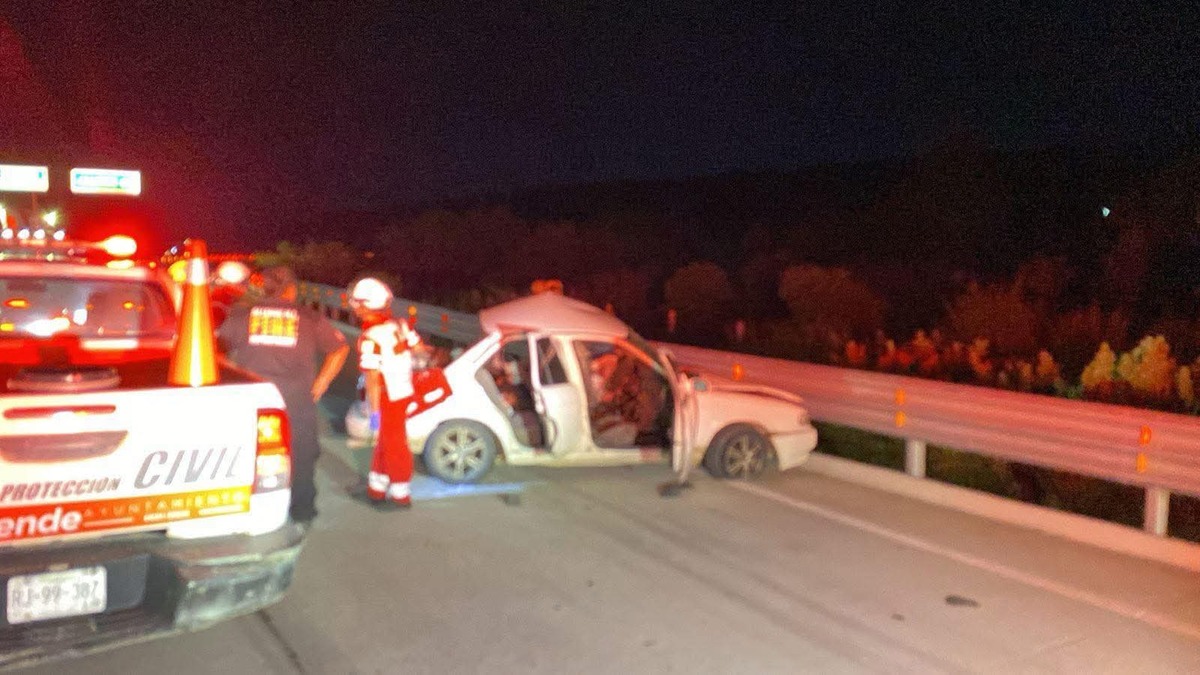 Un joven estudiante de la Prepa 13 de la UANL murió en un accidente automovilístico en el municipio de Allende, Nuevo León.