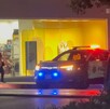 El momento generó tensión, pues la víctima comenzó a gritar y pedir ayuda mientras corría por el pasillo en busca de resguardo. El momento generó tensión, pues la víctima comenzó a gritar y pedir ayuda mientras corría por el pasillo en busca de resguardo.