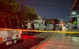 Dos personas murieron y una más quedó herida luego de un ataque a balazos en la colonia Tres Caminos, en el municipio de Guadalupe, Nuevo León.