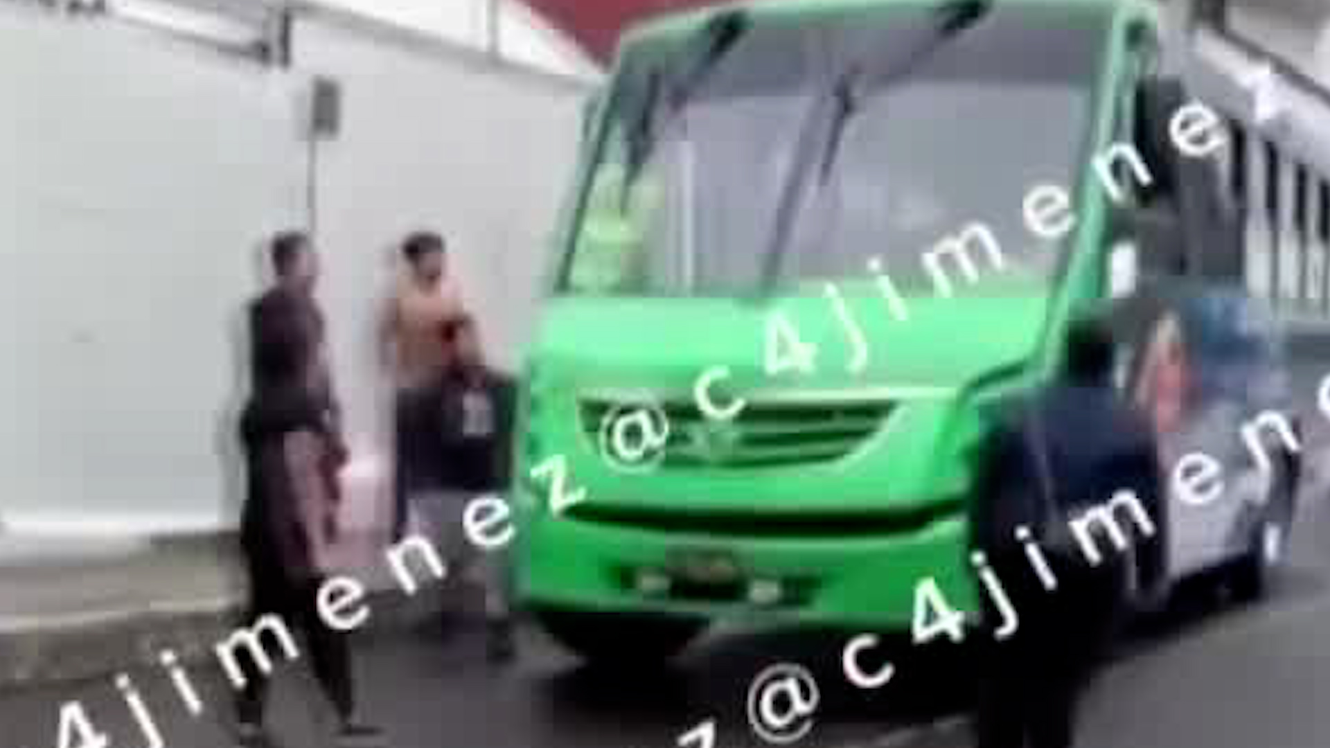 La Secretaría de Movilidad confirmó que el chofer de la unidad fue trasladado al ministerio público para deslindar responsabilidades.
