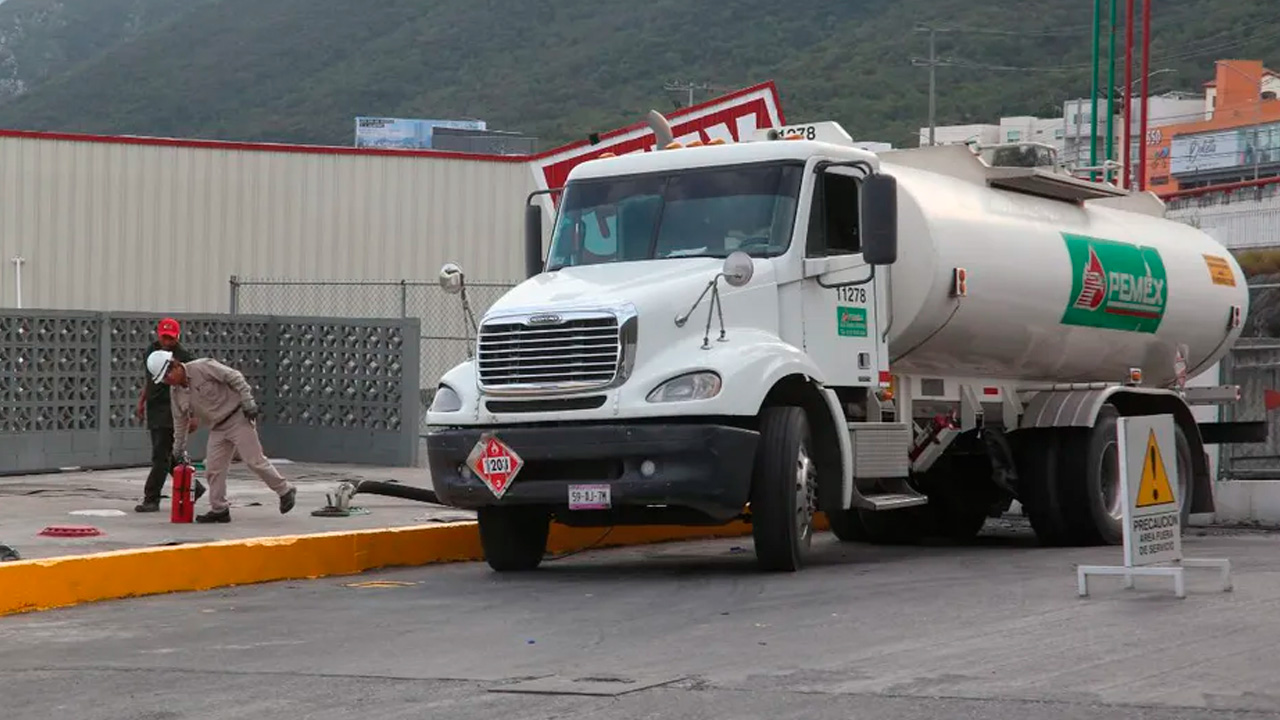 Ricardo Quiroz, presidente de AMPES, señaló que para combatir el huachicol se necesita regulación integral.