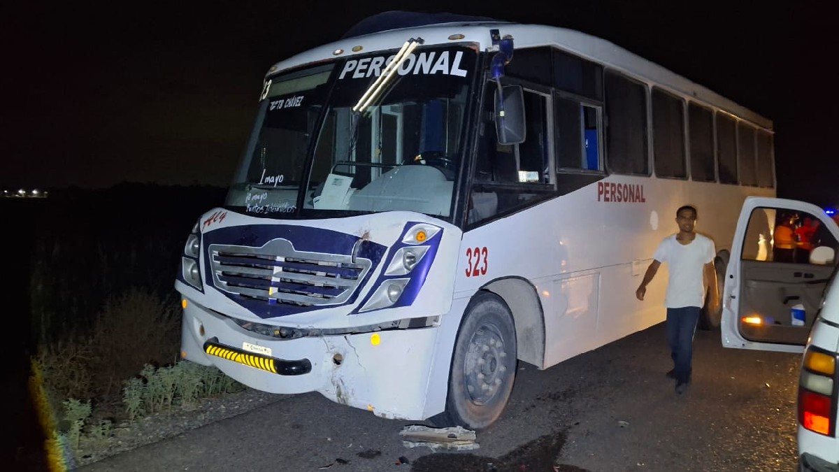Un trágico accidente en la carretera estatal que conduce al ejido Primero de Mayo, en la parte alta del municipio de San Pedro, cobró la vida de un hombre. Un trágico accidente en la carretera estatal que conduce al ejido Primero de Mayo, en la parte alta del municipio de San Pedro, cobró la vida de un hombre.