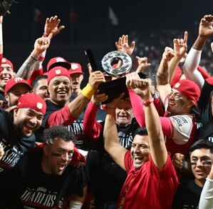 Los Diablos Rojos de México levantando el campeonato de la Zona Sur 2025. Los Diablos Rojos de México levantando el campeonato de la Zona Sur 2025.