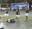 Jugadores de futbol amateur agredieron brutalmente a sus rivales en FutCenter Terranova en Guadalajara, presuntamente a raíz de haber perdido el partido.