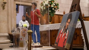 Las reliquias de Carlo Acutis fueron traídas a la catedral de Santiago y fueron veneradas por miles de saltillenses desde temprana.